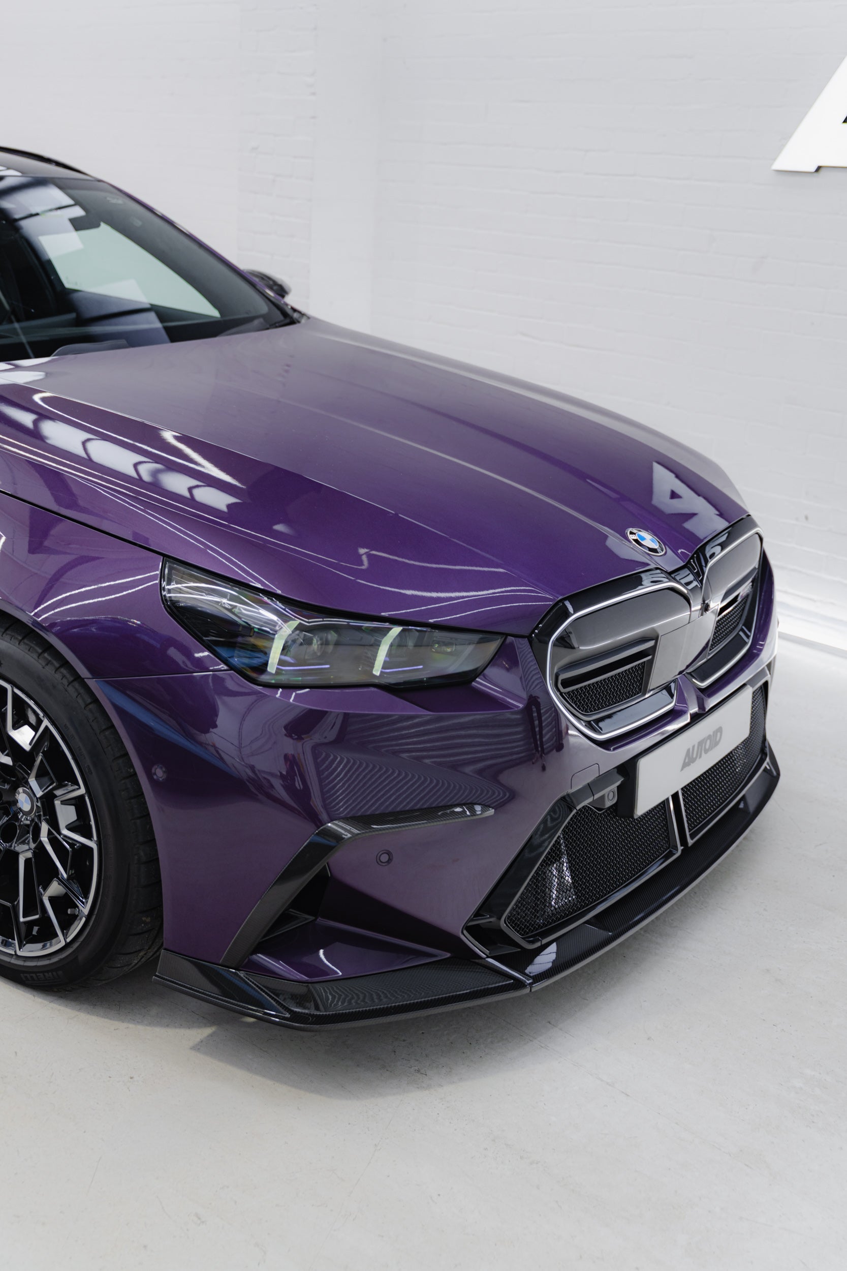 Yahua BMW M5 G90 G99 Pre-Preg Carbon Fibre PR-1 Front Lip