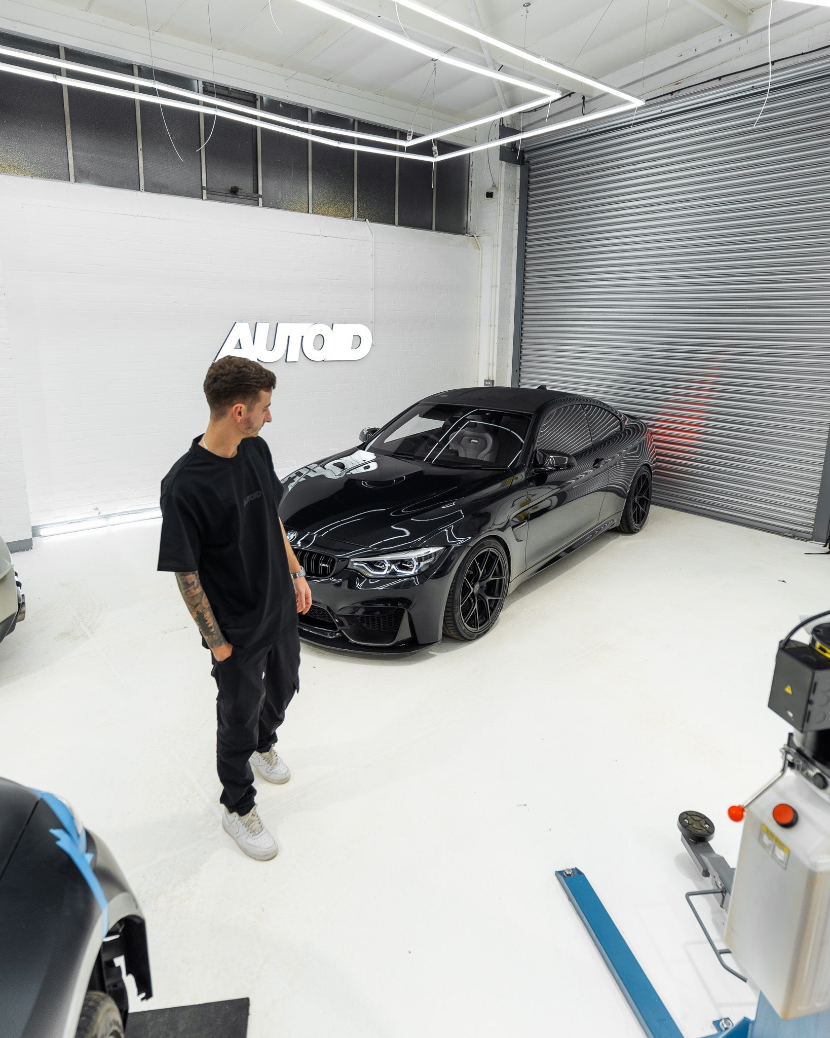 AUTOID Heavy Logo Tee - Black Out