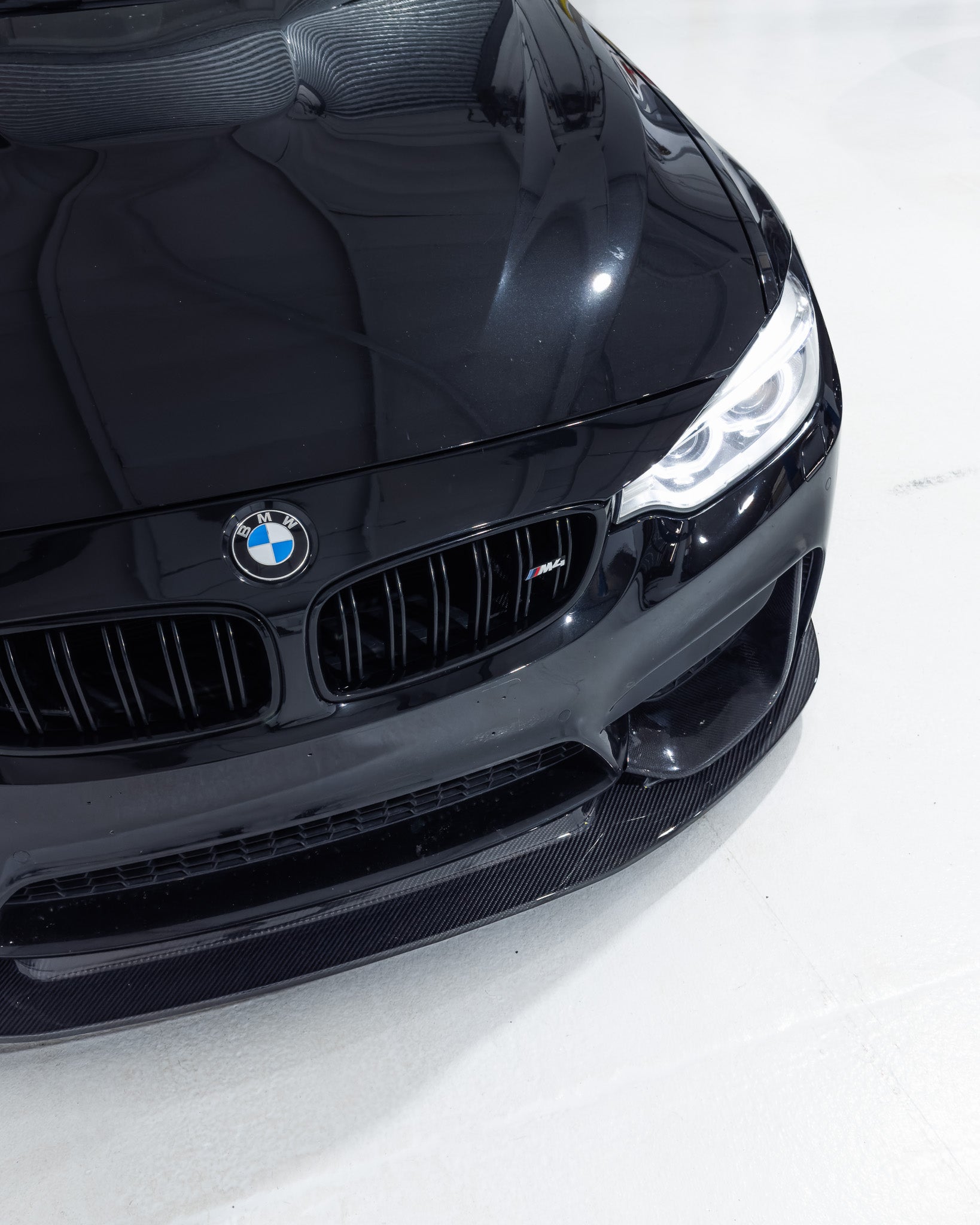 Yahua BMW M3 F80 & M4 F82 Pre-Preg Carbon Fibre GT V2 Front Splitter (2014-2020)