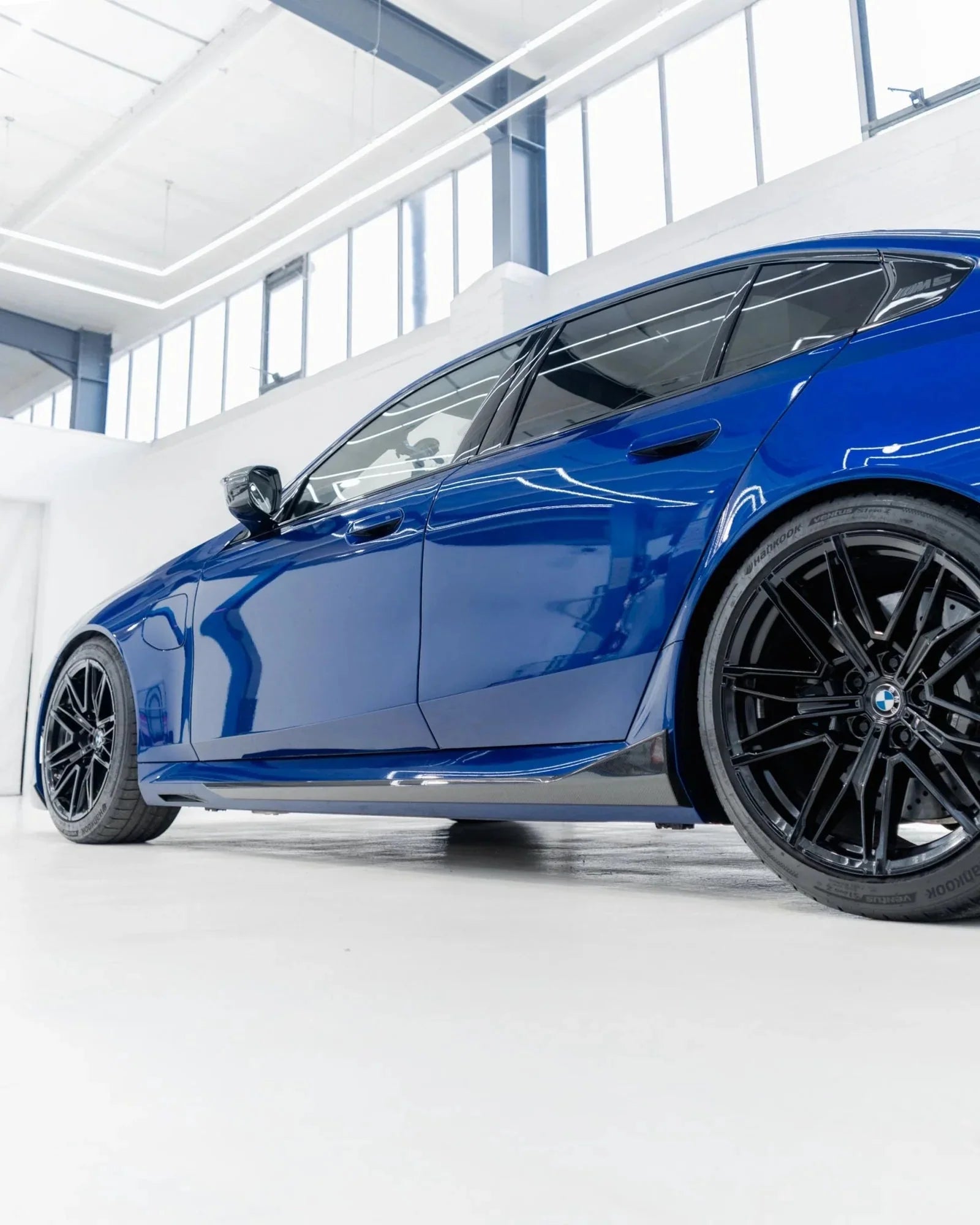 Yahua BMW M5 G90 G99 Pre-Preg Carbon Fibre Body Kit (2024+)