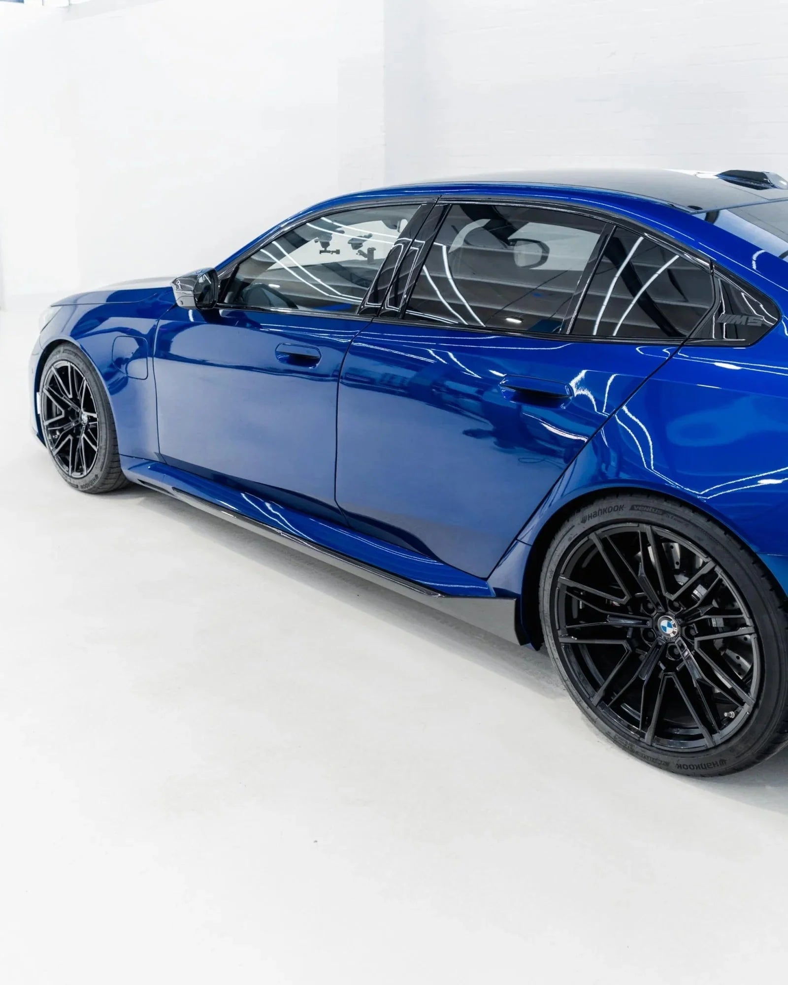 Yahua BMW M5 G90 G99 Pre-Preg Carbon Fibre Body Kit (2024+)