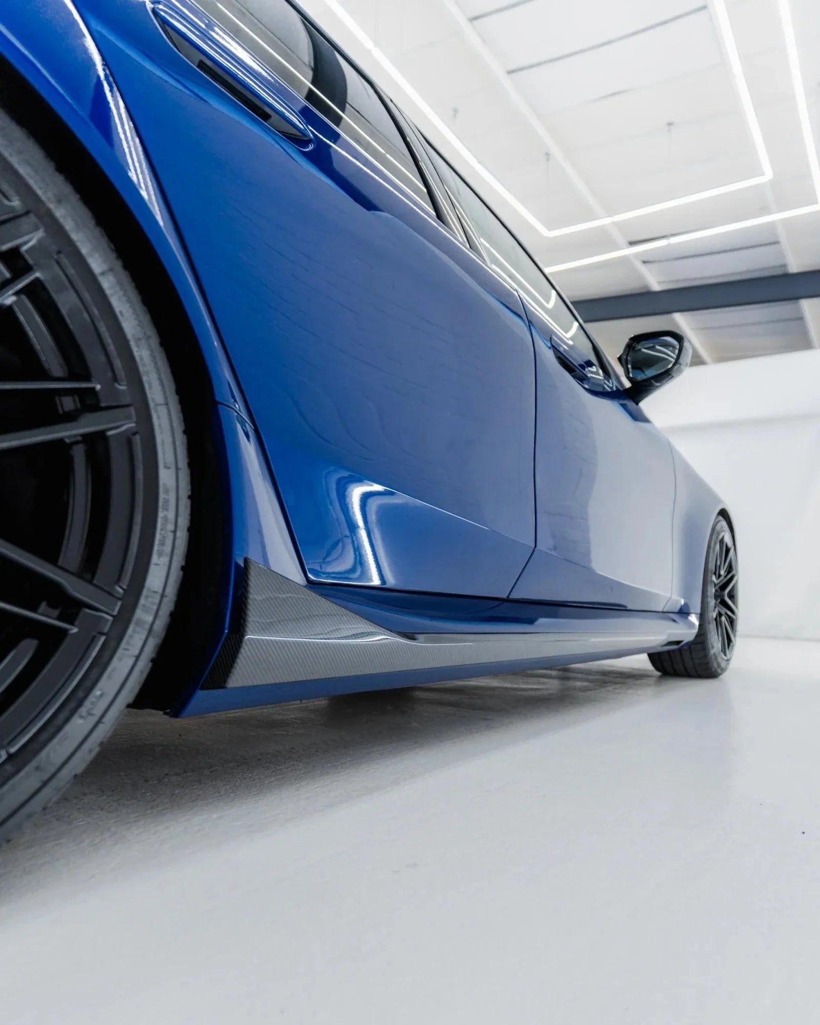 Yahua BMW M5 G90 G99 Pre-Preg Carbon Fibre Body Kit (2024+)